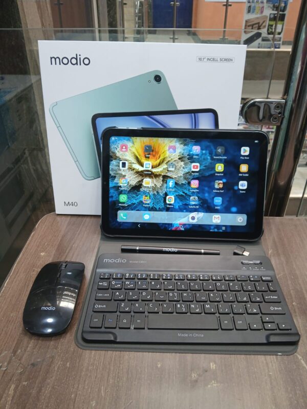 Modio M40 laptop